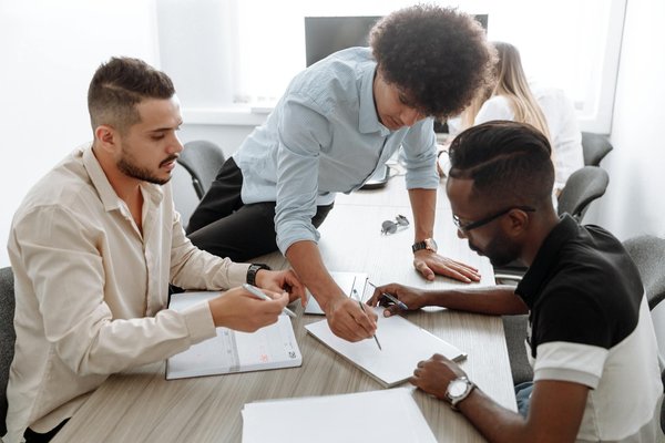 Hvo100 : les atouts d'un carburant pour un transport routier vert