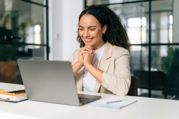 Boostez votre image de marque avec une agence web à Cannes