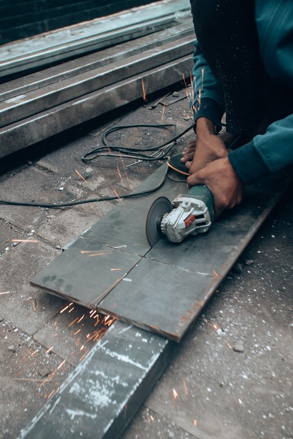 Plaques de calage : optimisez votre levage et manutention